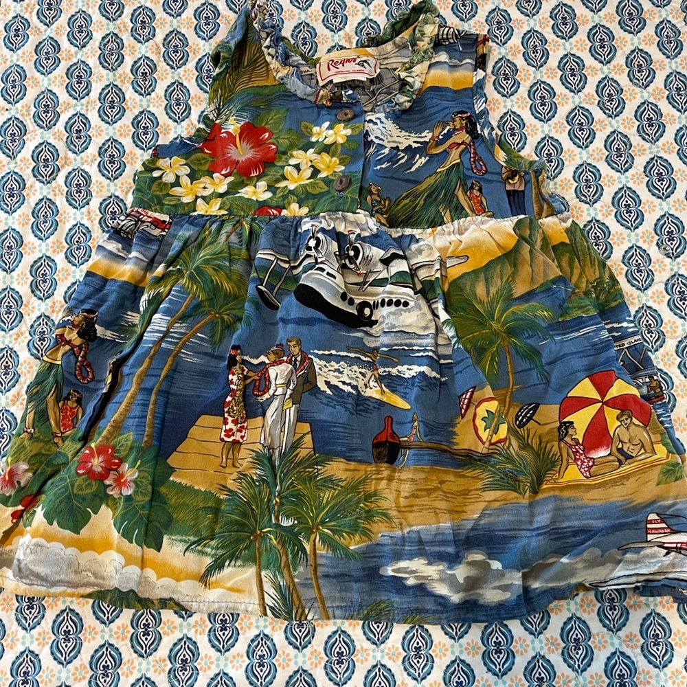 Hawaiian dress size 4